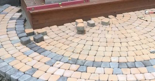 Укладка плитки на крыльцо в Ярцеве по цене от 814 руб. за м² | ТротуарнаяПлитка