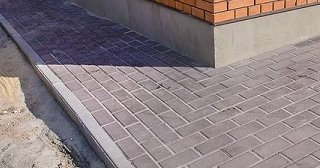 Укладка плитки на отмостку: Цена от 814 руб. в Ярцеве от ТротуарнаяПлитка