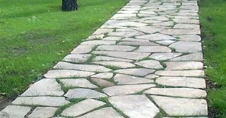 Профессиональная укладка камня на дорожки в Ярцеве в октябре