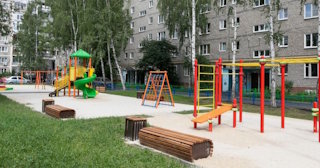 Благоустройство детской площадки во дворе от 1933 руб. в Ярцеве